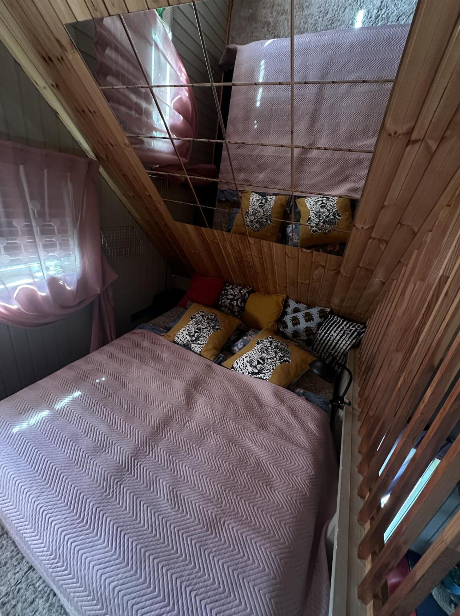 Вилла Amazing Little House On An Island With Garden Рига Экстерьер фото